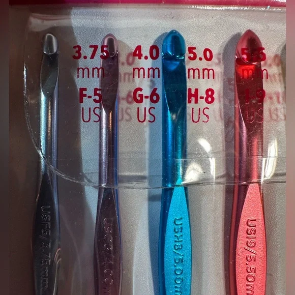 Susan Bates Silvalume Crochet Hook Set F-K 3.75mm 4.0mm 5.0mm 5.5mm 6.0mm 6.5mm - Picture 4 of 8